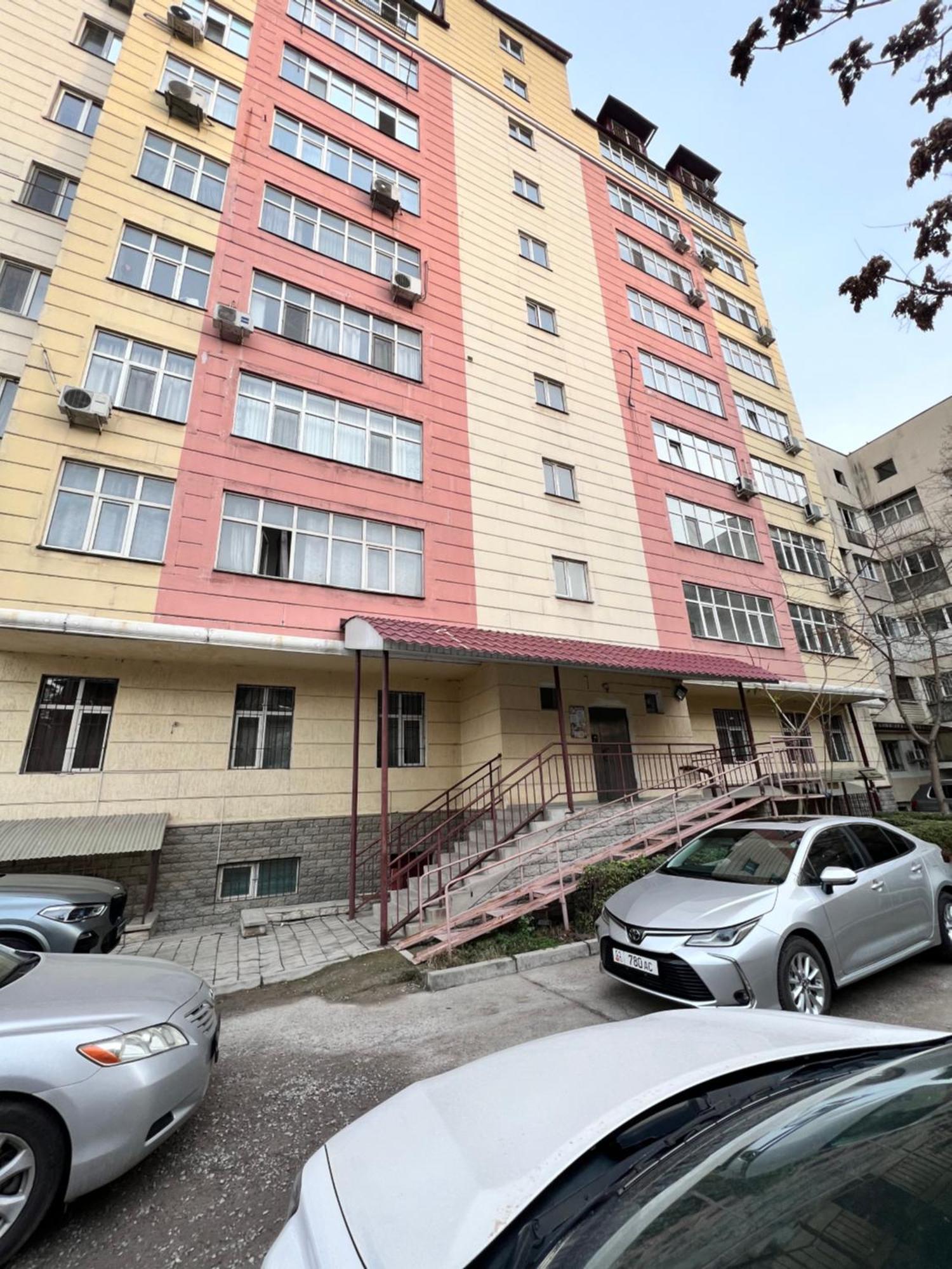 Hyat Apartment Bishkek Exterior foto